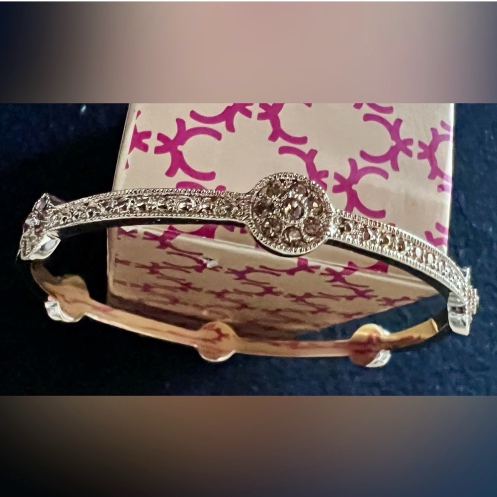 BRACELET CHARTER CLUB BANGLE NWT
Gold Tone & Golden Rhinestone 
Incl Gift Box - Picture 5 of 6